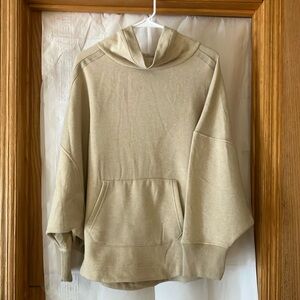 44 North Women’s Dolman like Long sleeve Beige Sz L Sweatshirt